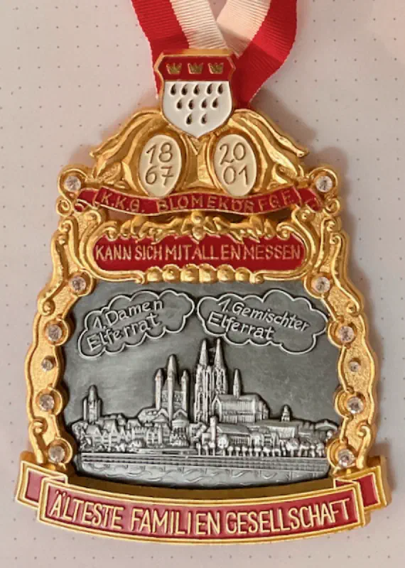 K.K.G. Blomekörfge kann sich mit allen messen: 1. Damen-Elferrat, 1. Gemischter Elferrat – Älteste Familiengesellschaft, Bild 1